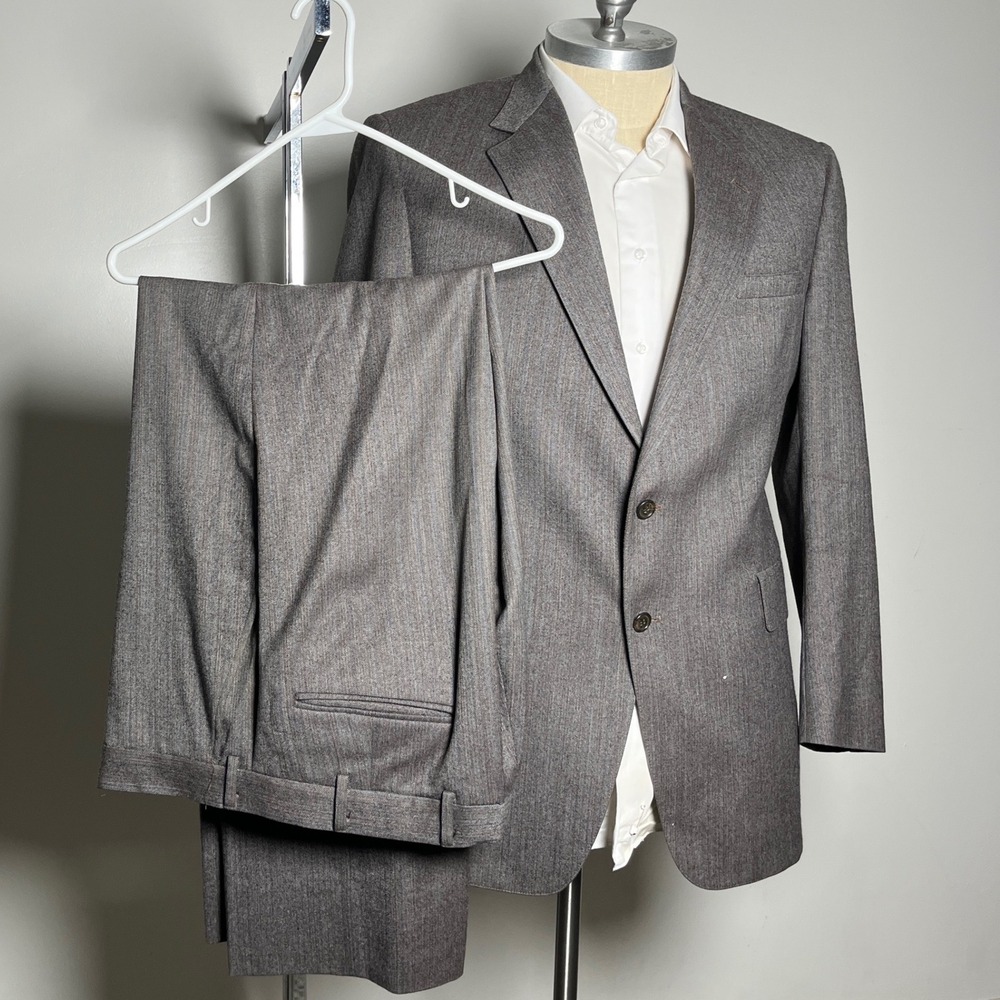 Christian Brooks Suit Mens 44R 37W Grey Herringbone Wool Blend Vintage 2-Button